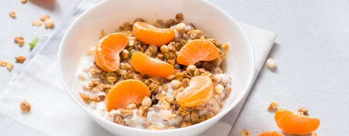 Müsli mit Mandarinen