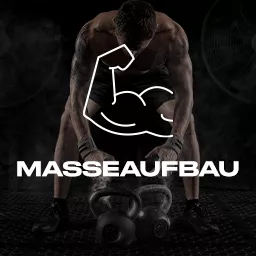 Mann beugt sich über Kettlebells