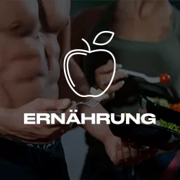 Mann und Frau mit Obst auf ihrer Gabel