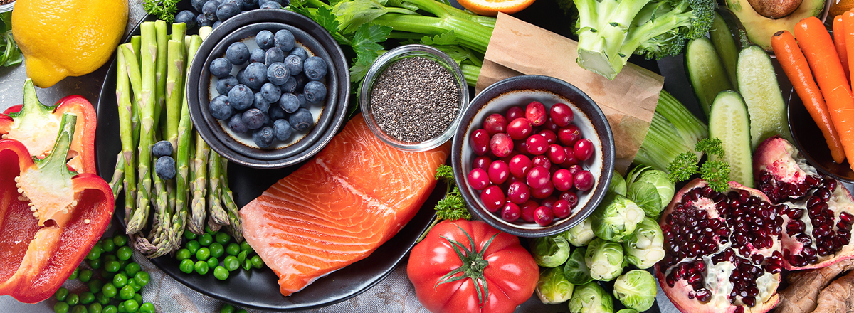 Verschiedene bunte Obst und Gemüsesorten