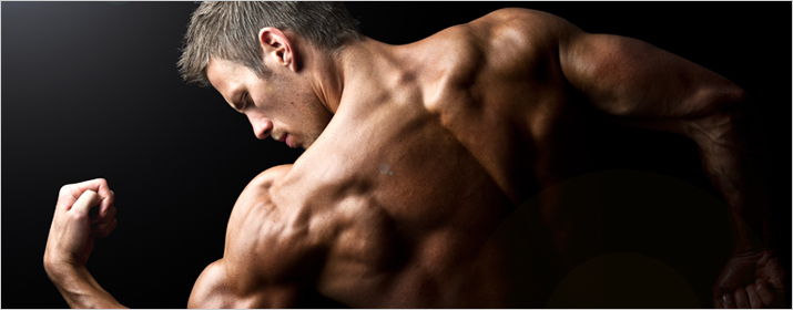 Fitness Sportler beim Posen