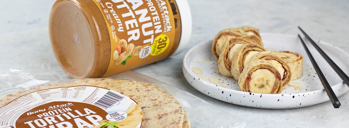 Bananen eingerollt in Tortilla Wrap mit Peanutbutter